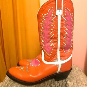 Custom painted leather cowboy boots